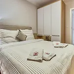129 Z Basenem I Gratis Oraz Ogrodkiem - 5d *