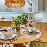 129 Z Basenem I Gratis Oraz Ogrodkiem - 5d Apartment