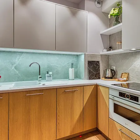 129 Z Basenem I Gratis Oraz Ogrodkiem - 5d Lägenhet *