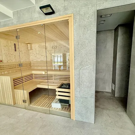 129 Z Basenem I Gratis Oraz Ogrodkiem - 5d شقة *